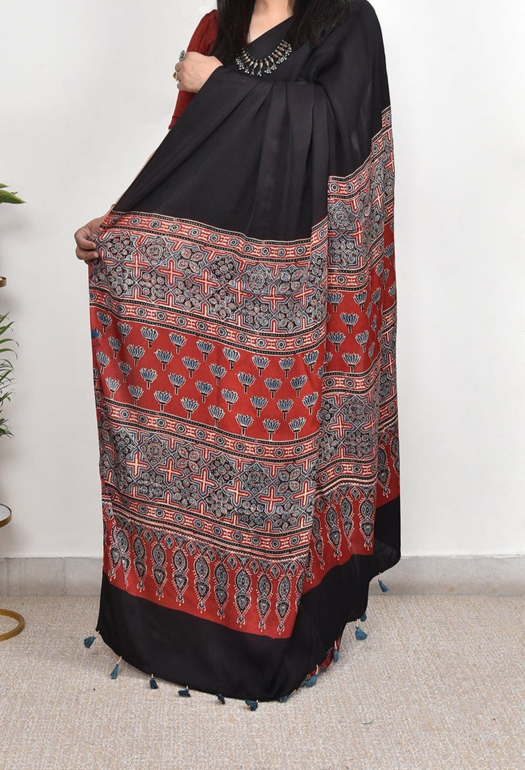 AJRAKH BLACK AND MAROON MODAL SILK DIGITAL PRINTED SAREE