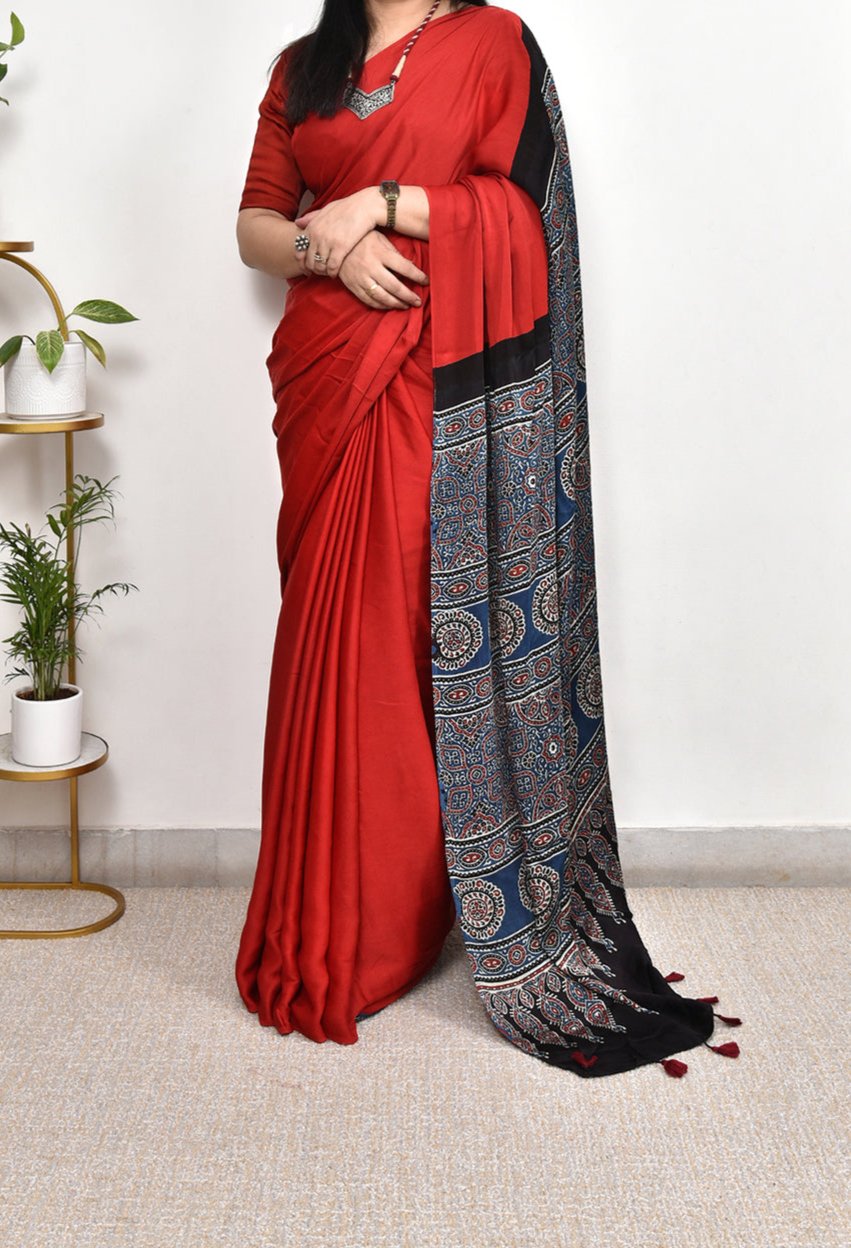 AJRAKH RED PLAIN MODAL SILK DIGITAL PRINTED SAREE