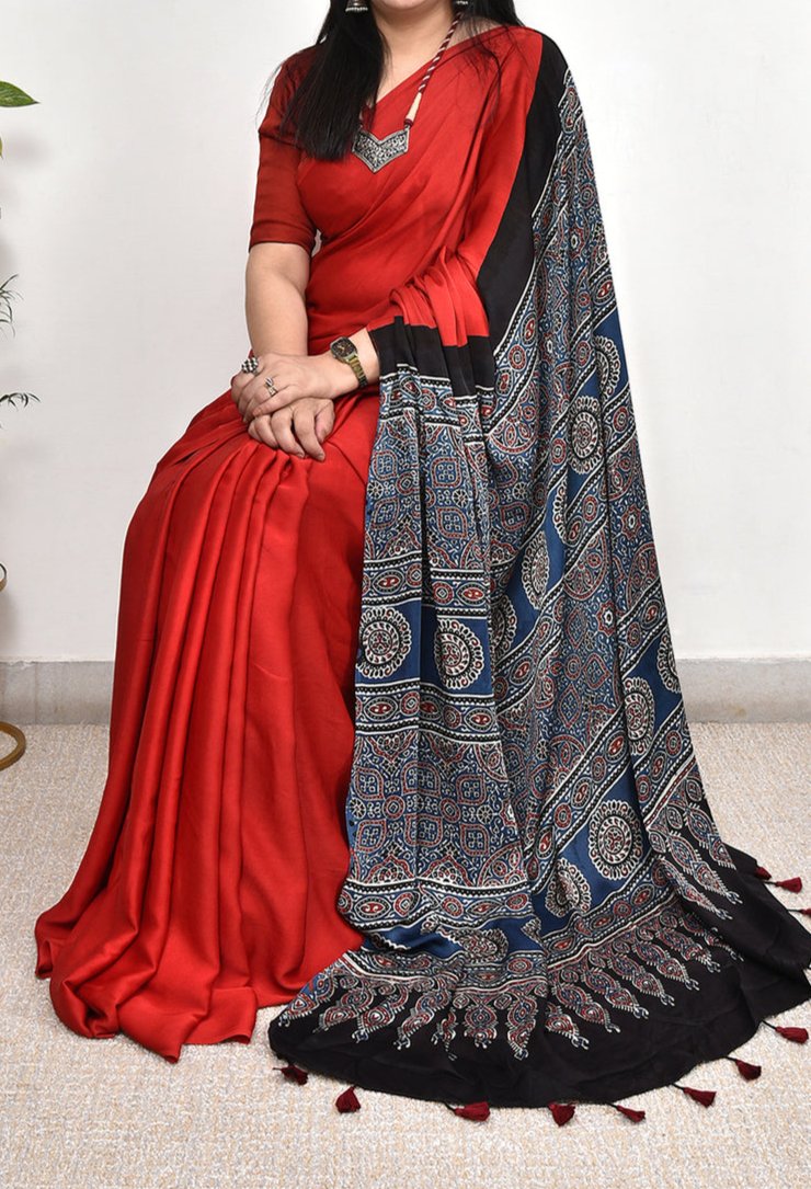 AJRAKH RED PLAIN MODAL SILK DIGITAL PRINTED SAREE